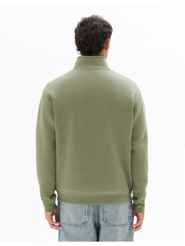 Celio Jopica Metreuk z ovratnikom