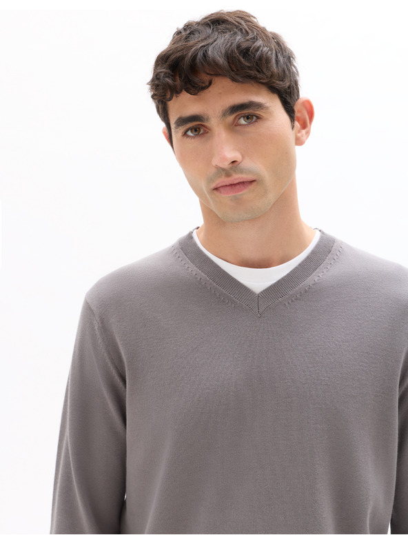 Celio Pulover Neviskozv