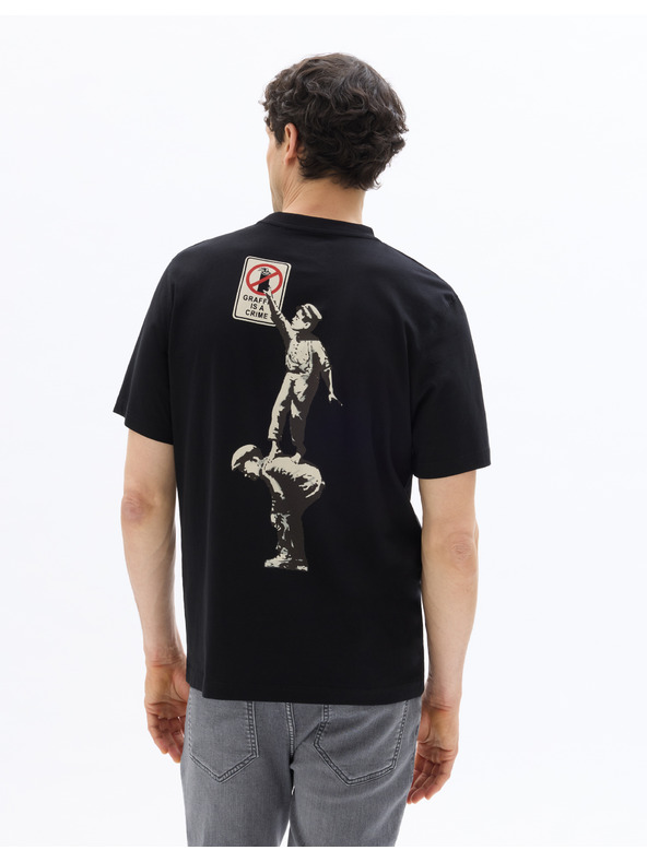 Celio Majica Banksy