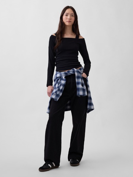 GAP Top z golimi rameni GAP