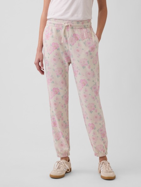 GAP Superge z logotipom GAP