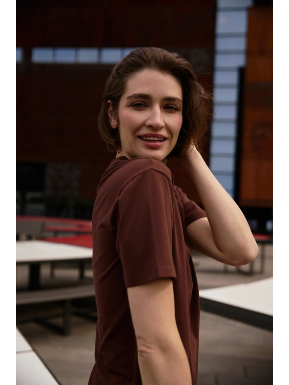 Moodo Rjavi top z V-izrezom Moodo