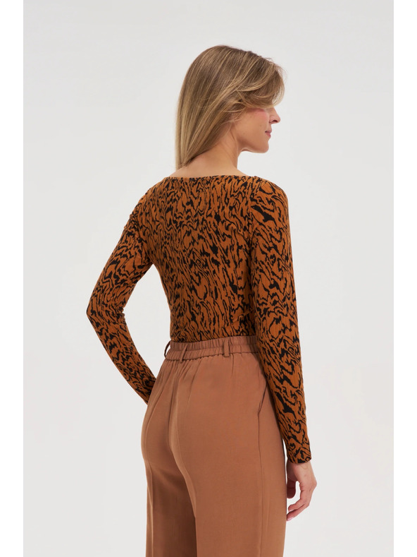 Moodo Top z motivom rjav Moodo