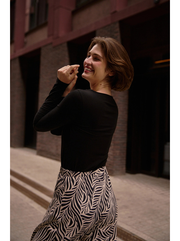 Moodo Bombažna majica črna Moodo