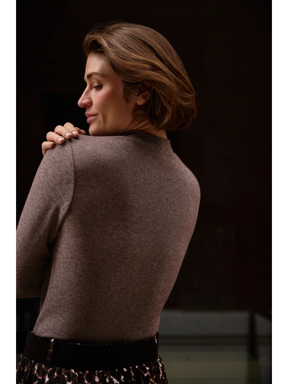 Moodo Rjava majica z visokim ovratnikom Moodo