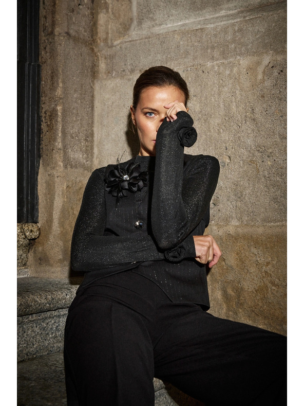 Moodo Črna bluza z okrasnimi rokavi Moodo