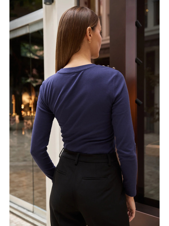 Moodo Bombažna bluza z dolgimi rokavi mornarsko modre barve Moodo