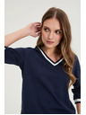 Moodo Bombažna bluza z V-izrezom mornarsko modre barve Moodo