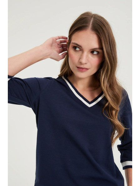 Moodo Bombažna bluza z V-izrezom mornarsko modre barve Moodo