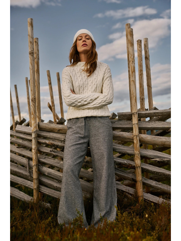 Moodo Zimska kapa bele barve Moodo