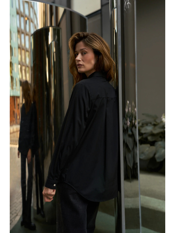 Moodo Črna srajca z ovratnikom Moodo