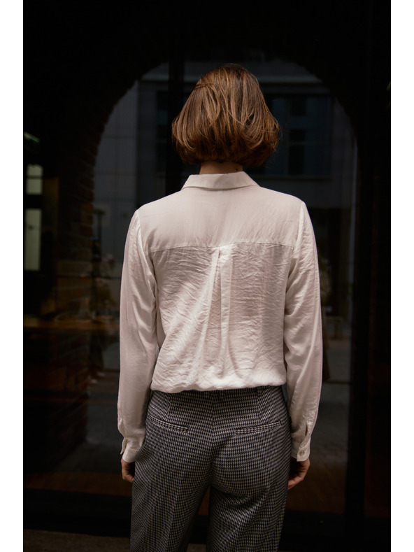 Moodo Gladka srajca iz viskoze bela Moodo