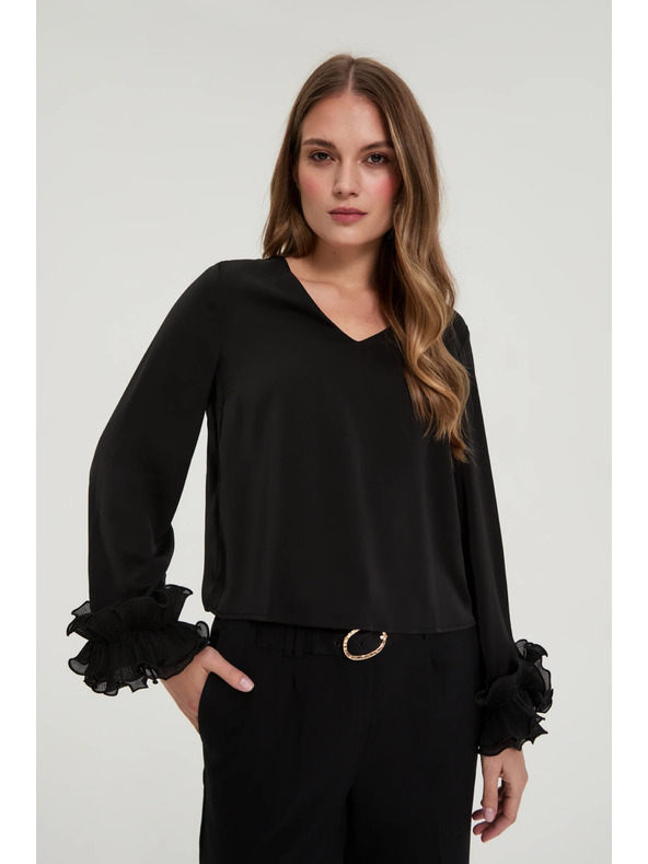 Moodo Črna srajca z volani na rokavi Moodo