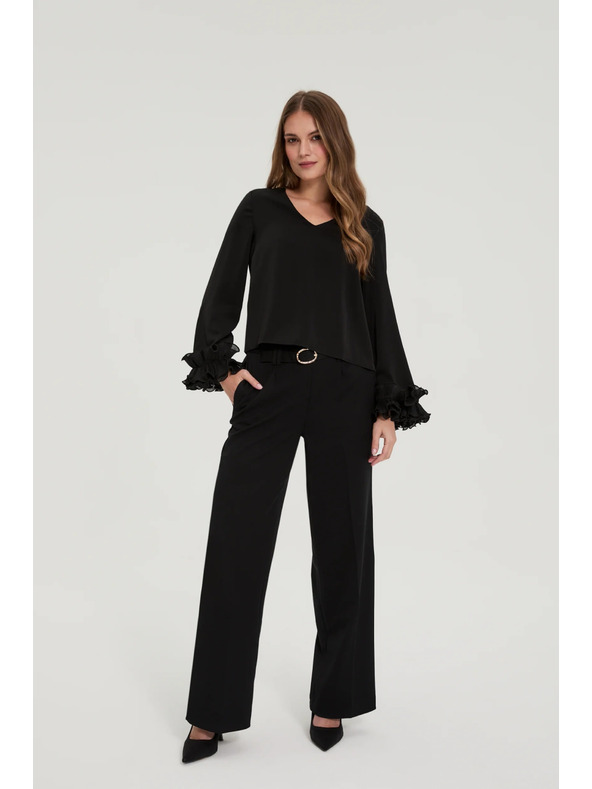 Moodo Črna srajca z volani na rokavi Moodo