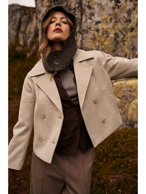 Moodo Kratek bež plašč Moodo