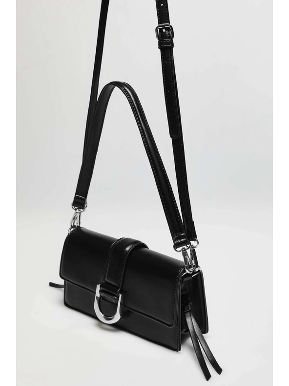 Moodo Črna torbica čez ramo s srebrno sponko Moodo