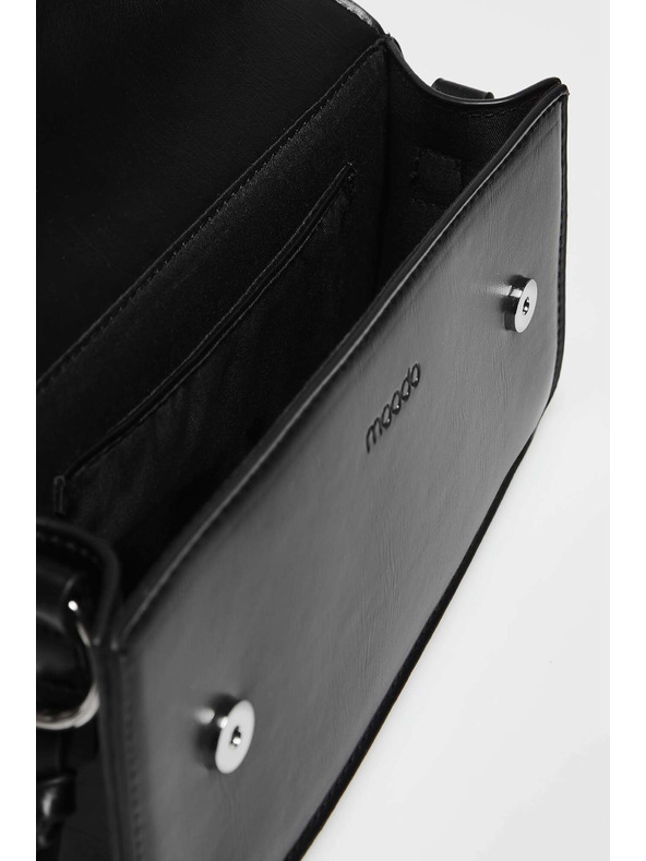 Moodo Črna torbica čez ramo s srebrno sponko Moodo