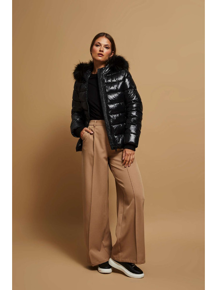 Moodo Prešita jakna s krzneno kapuco Moodo