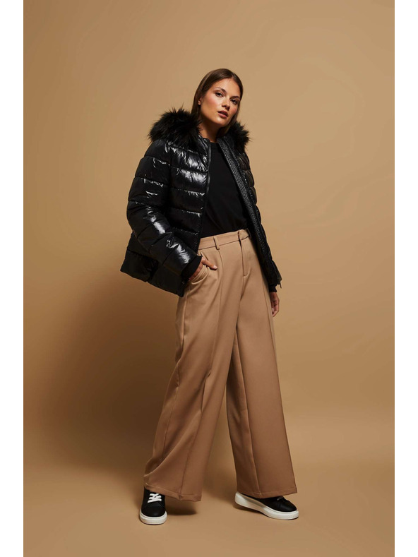 Moodo Prešita jakna s krzneno kapuco Moodo