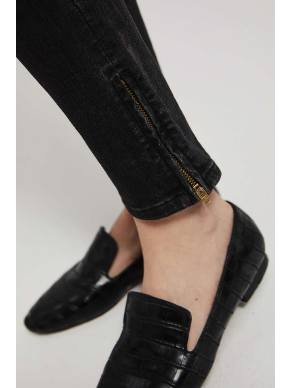 Moodo Črne slim kavbojke Moodo