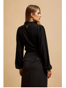 Moodo Črna bluza s polo izrezom in napihnjenimi rokavi Moodo