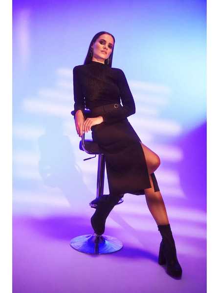 Moodo Črna bluza s polo izrezom, okrašena z metalično nitjo Moodo