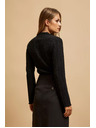 Moodo Črna bluza s polo izrezom, okrašena z metalično nitjo Moodo