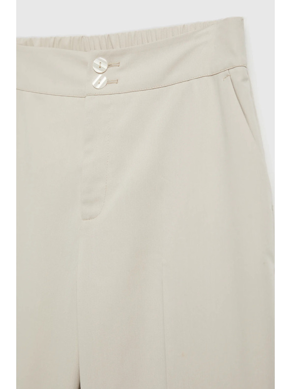 Moodo Gladke cigaretne hlače bež barve Moodo