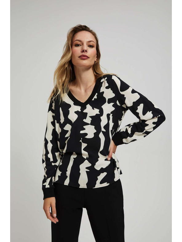 Moodo Vzorčasta srajca z V-izrezom črna Moodo