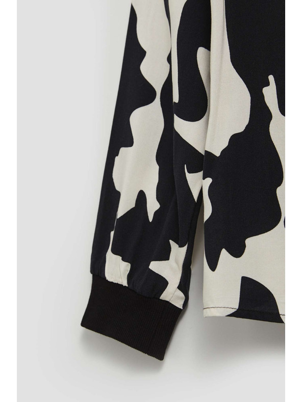 Moodo Vzorčasta srajca z V-izrezom črna Moodo