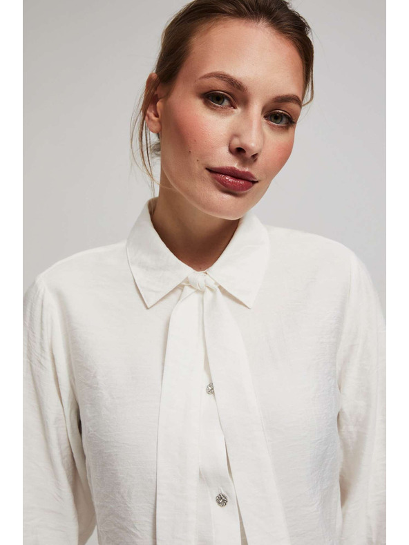 Moodo Perleasta srajca Moodo z zavezanim izrezom in okrasnimi gumbi