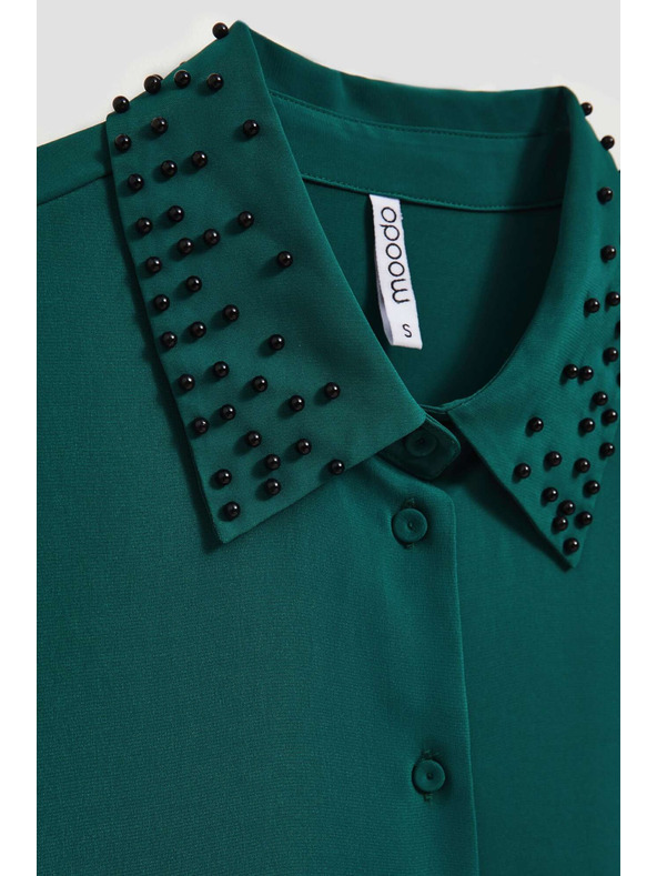 Moodo Srajca okrašena z biseri Moodo