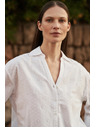 Moodo Bela oversize srajca z V-izrezom Moodo