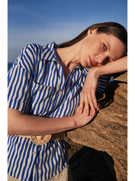 Moodo Modra prižasta srajca z gumbi in žepi Moodo