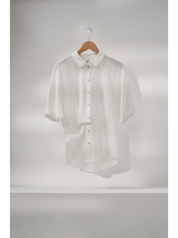 Moodo Bela srajca s kratkimi in širokimi rokavi Moodo