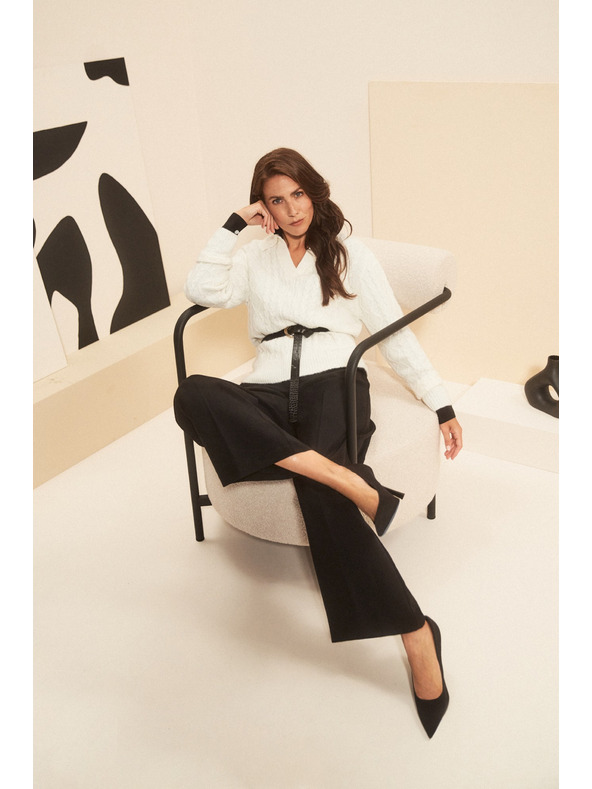 Moodo Pulover z V-izrezom in ovratnikom Moodo