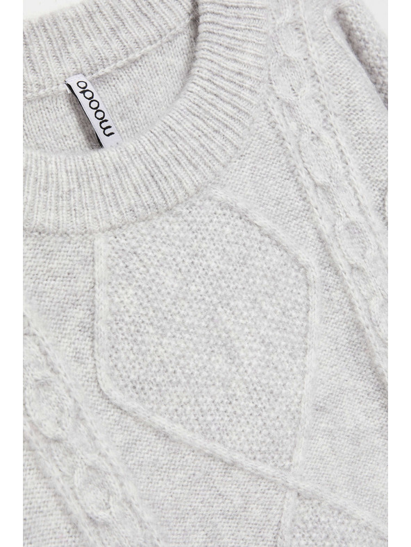 Moodo Pulover s okrasnim pletenim svetlo siv Moodo