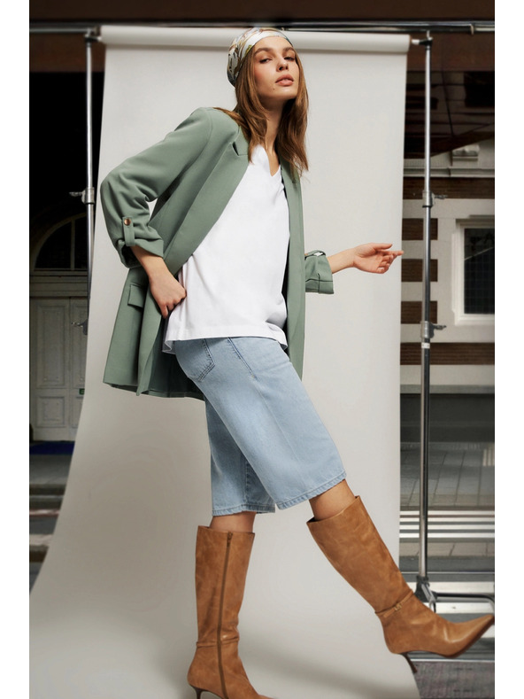 Moodo Suknjič z zavihrtanimi rokavi olivno zelen Moodo