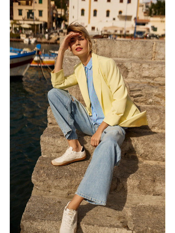 Moodo Suknjič z zavihrtanimi rokavi rumen Moodo