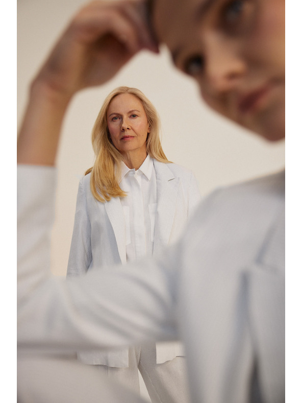 Moodo Viskozni suknjič s črtami bel Moodo