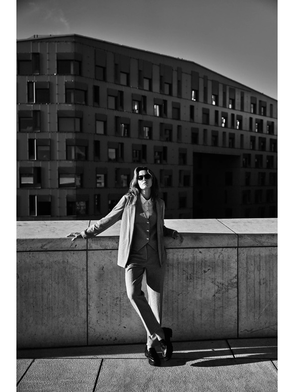 Moodo Suknjič z zavihani rokavi siv Moodo