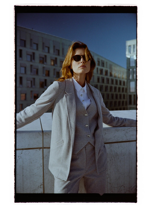 Moodo Suknjič z zavihani rokavi siv Moodo