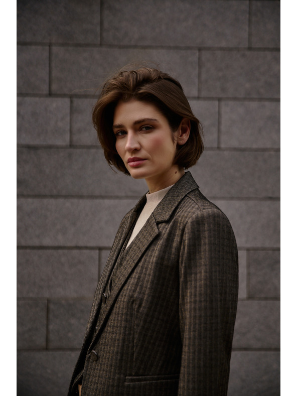 Moodo Enostranski blazer temno bež barve Moodo