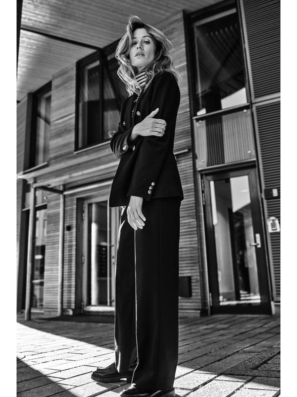 Moodo Suknjič z okrasnimi gumbi črn Moodo