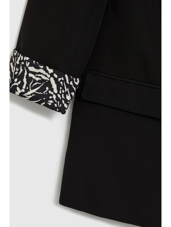 Moodo Suknjič z okrasnimi manšetami črn Moodo