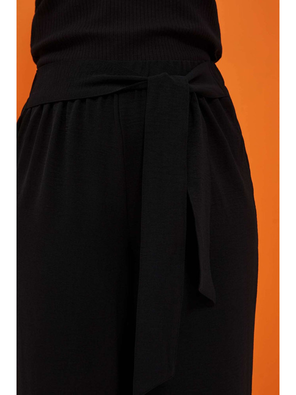 Moodo Hlače z vezanjem v pasu Moodo