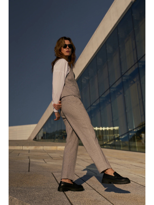 Moodo Sive hlače s strukturo Moodo