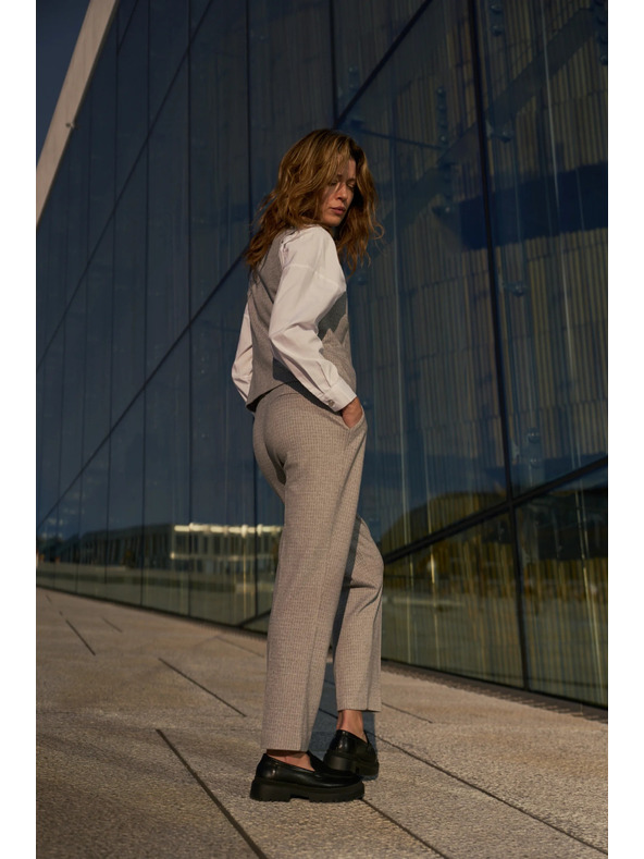 Moodo Sive hlače s strukturo Moodo