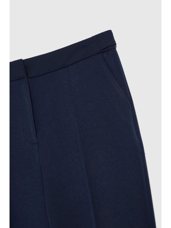 Moodo Temno modre hlače z ravnimi hlačnicami v klasičnem stilu Moodo