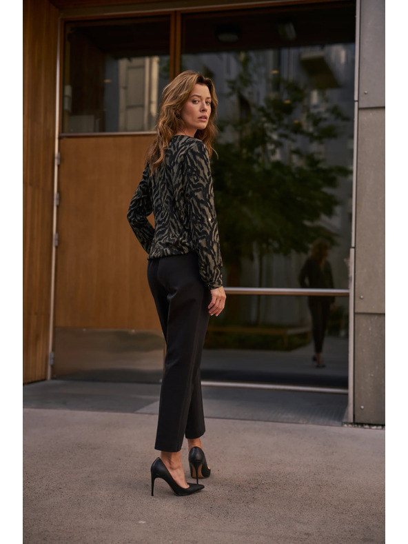 Moodo Črne cigaretne hlače Moodo